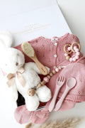 Baby Geschenkbox Bunny Lotti – First Knit Rosa - OYKAMI in a box
