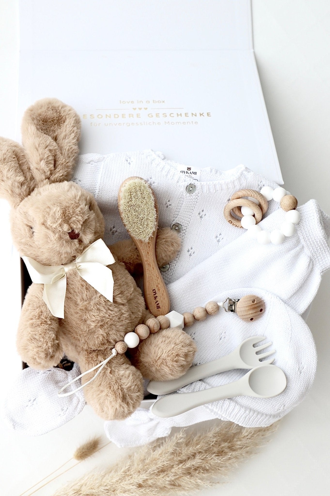 Baby Geschenkbox Bunny Lotti – First Knit Weiss - OYKAMI in a box