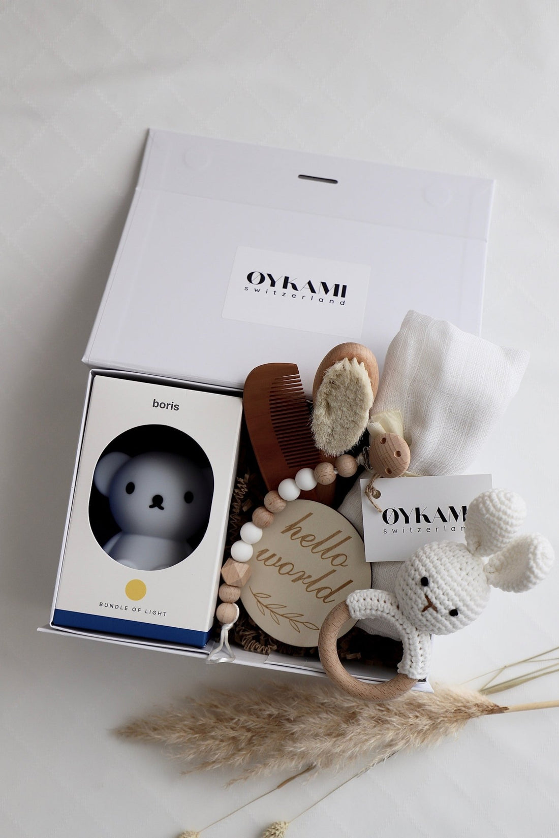 Baby Geschenkbox "Idaho" mit Boris Nachtlicht und Hase - OYKAMI in a box