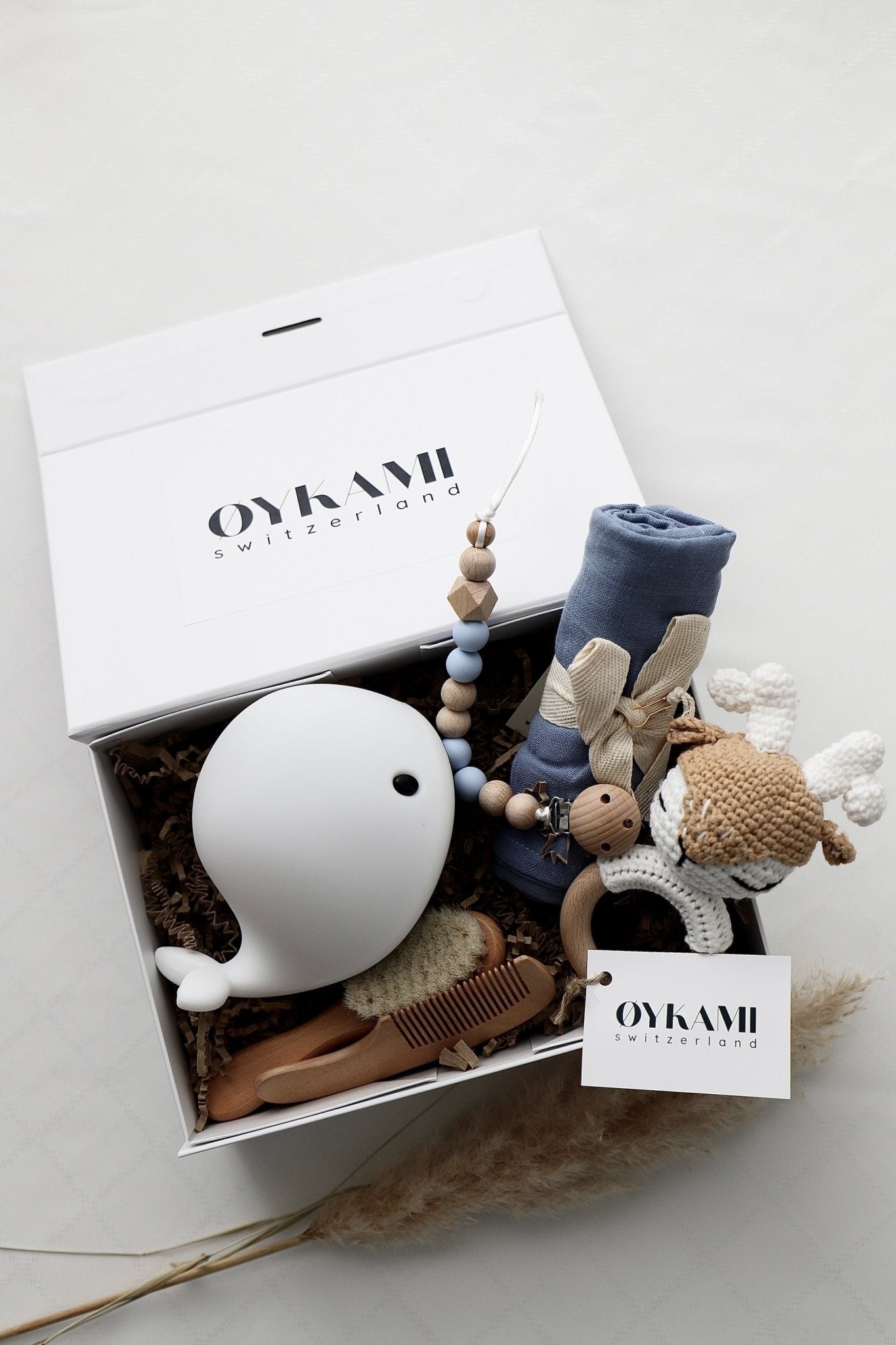 Baby Geschenkbox Junge "Athen" mit Wal Nachtlicht No. 7 - OYKAMI in a box