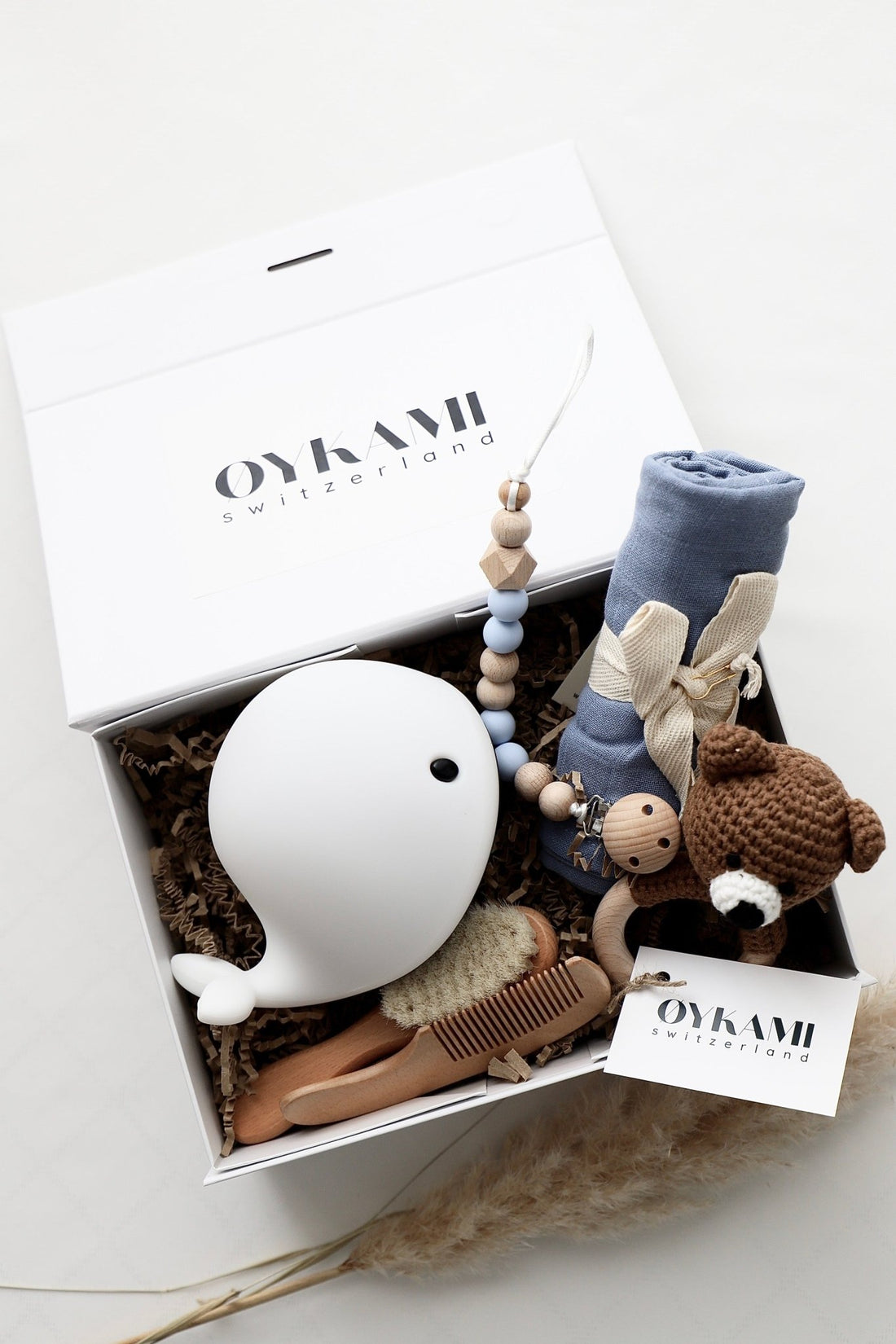 Baby Geschenkbox Junge "Athen" mit Wal Nachtlicht No. 8 - OYKAMI in a box