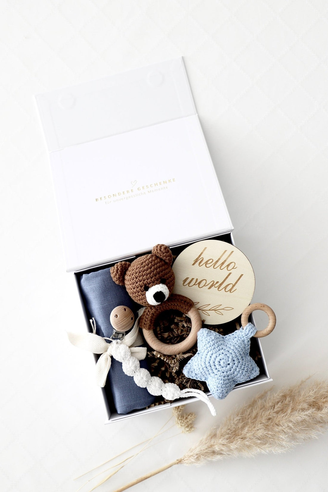 Baby Geschenkbox Junge "Fidschi" mit Bär - OYKAMI in a box