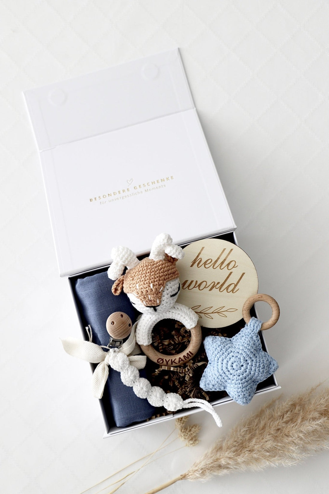Baby Geschenkbox Junge "Fidschi" mit Elch - OYKAMI in a box