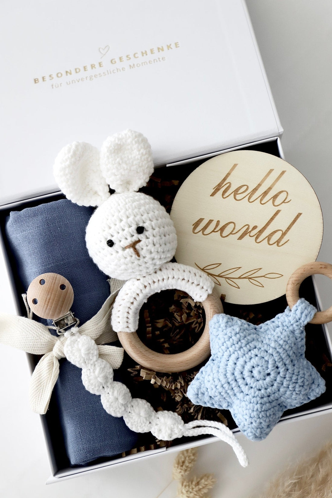 Baby Geschenkbox Junge "Fidschi" mit Hase - OYKAMI in a box