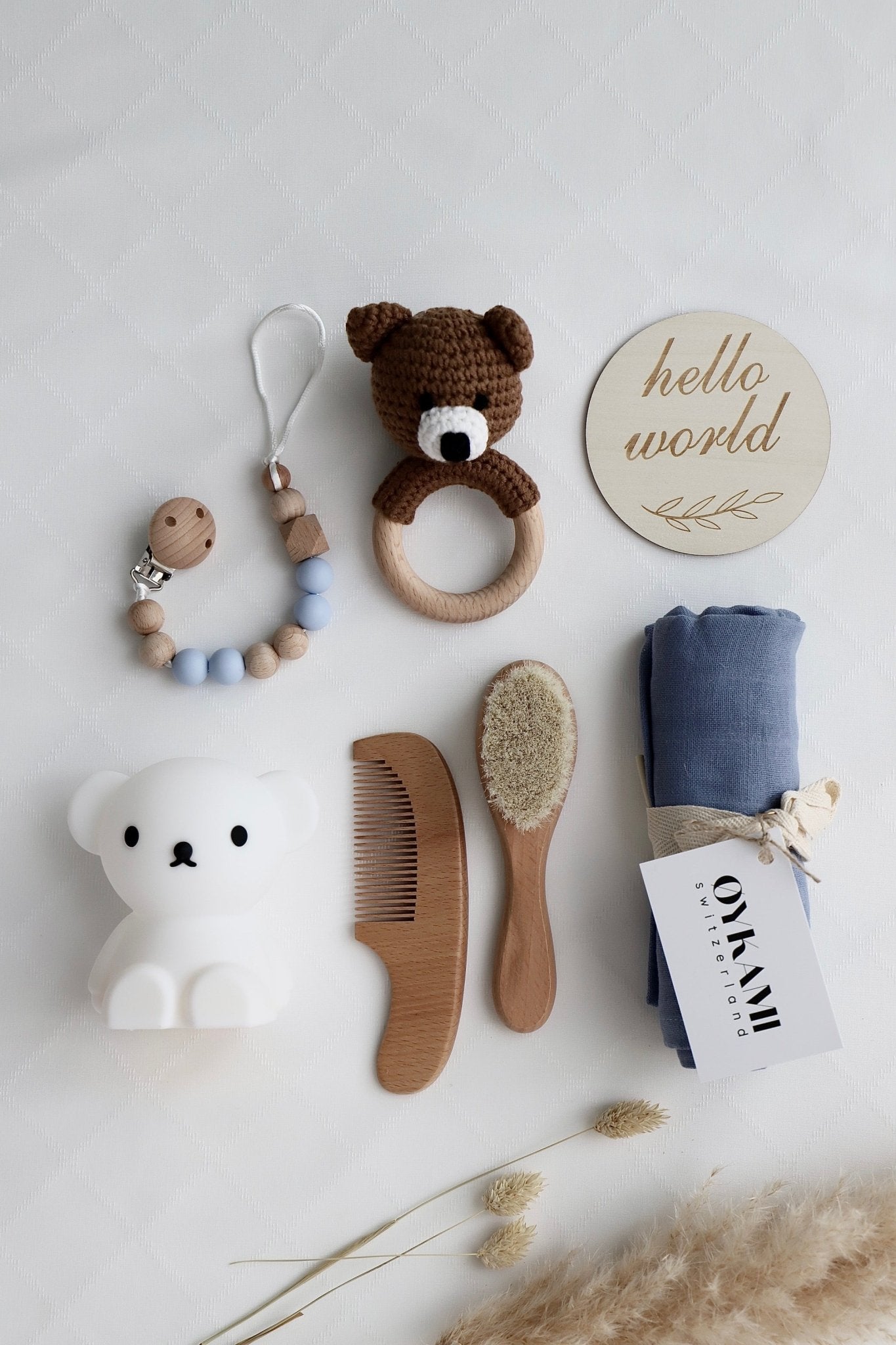 Baby Geschenkbox Junge "Madrit" mit Boris und Bär dunkel - OYKAMI in a box