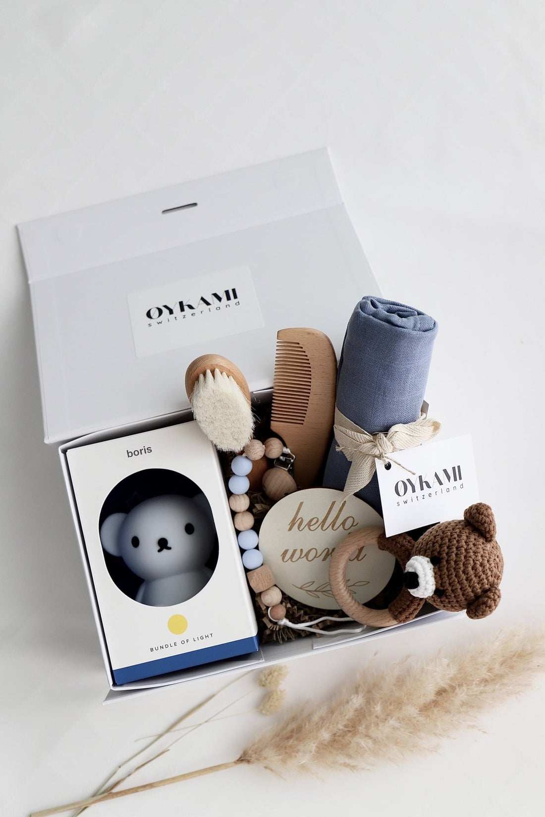 Baby Geschenkbox Junge "Madrit" mit Boris und Bär dunkel - OYKAMI in a box