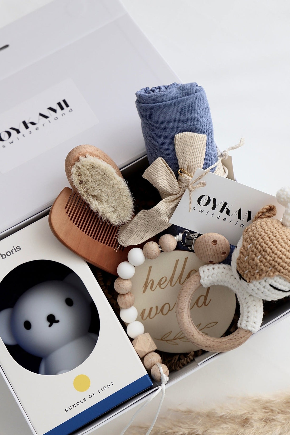 Baby Geschenkbox Junge "Nebraska" mit Boris Nachtlicht und Elch - OYKAMI in a box