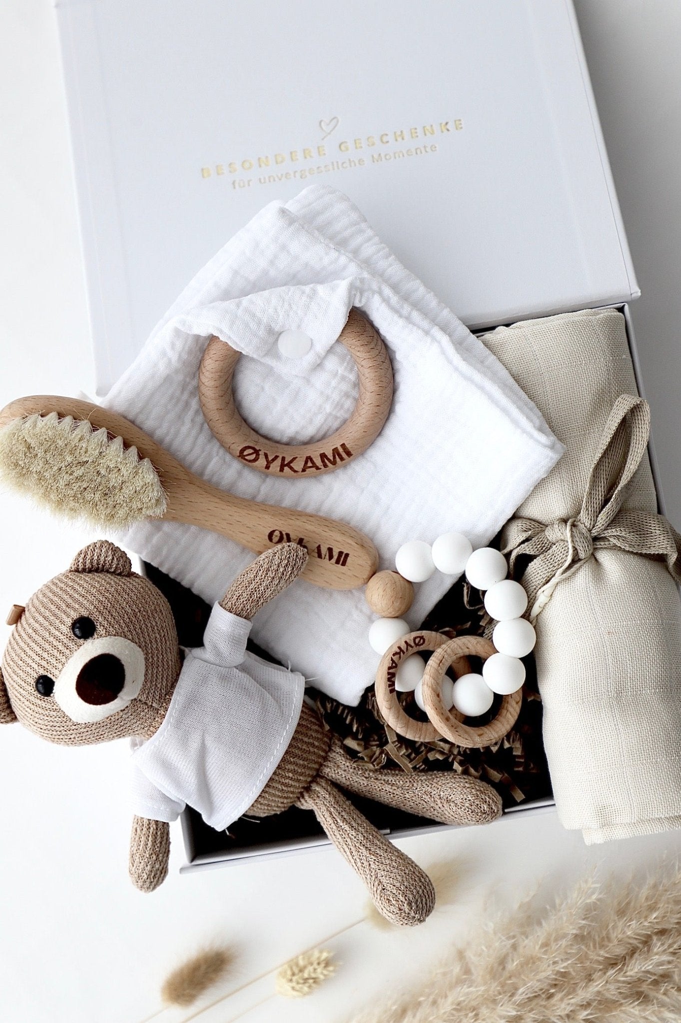 Baby Geschenkbox "Little Bear" Weiss - OYKAMI in a box