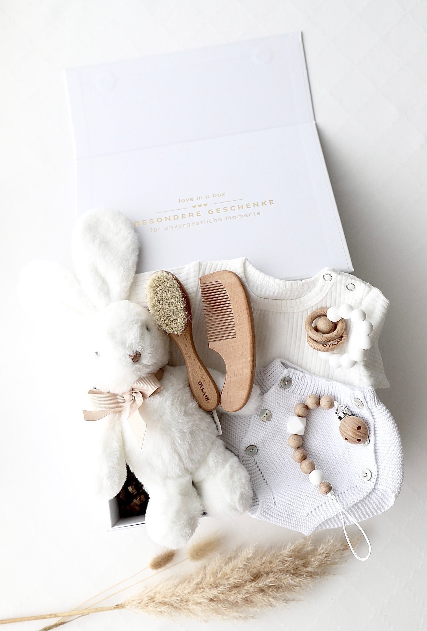 Baby Geschenkbox „Little Bloom“ Weiss Lotti - OYKAMI in a box