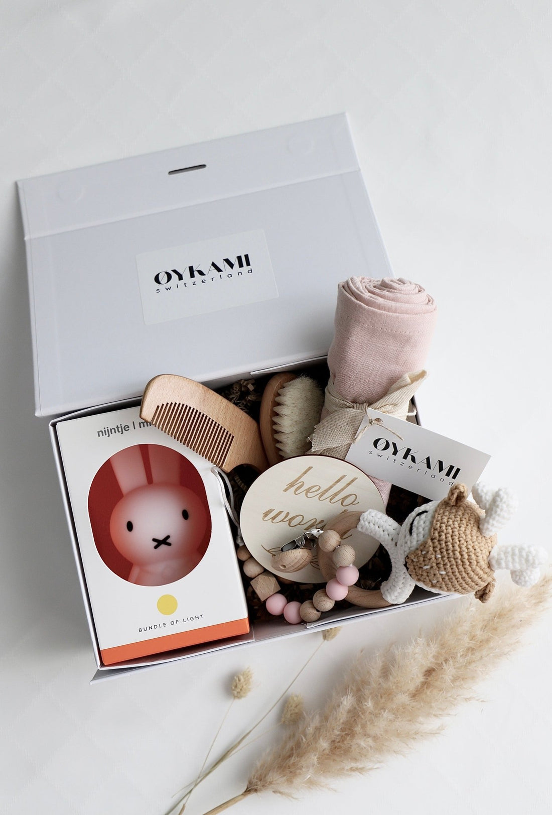 Baby Geschenkbox Mädchen "Casablanca" mit Miffy Nachtlicht und Elch - OYKAMI in a box
