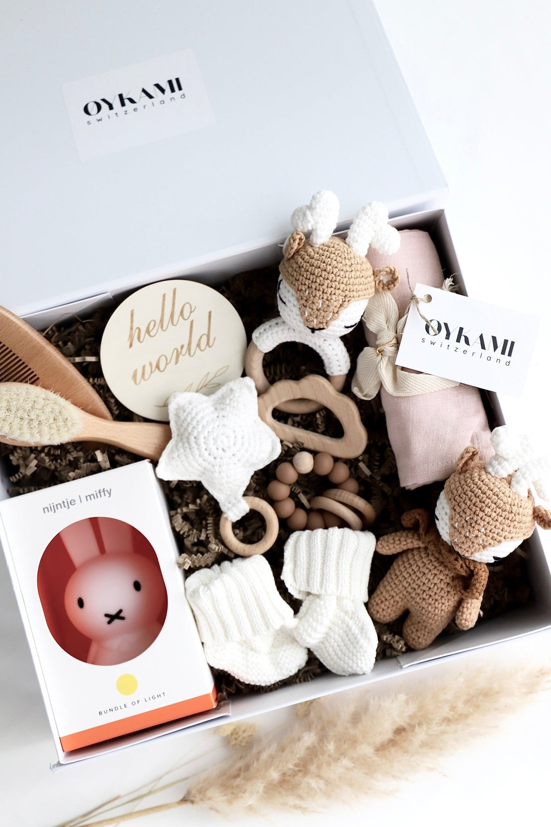 Baby Geschenkbox Mädchen weiss "Madeira" mit Miffy Nachtlicht und Elch - OYKAMI in a box
