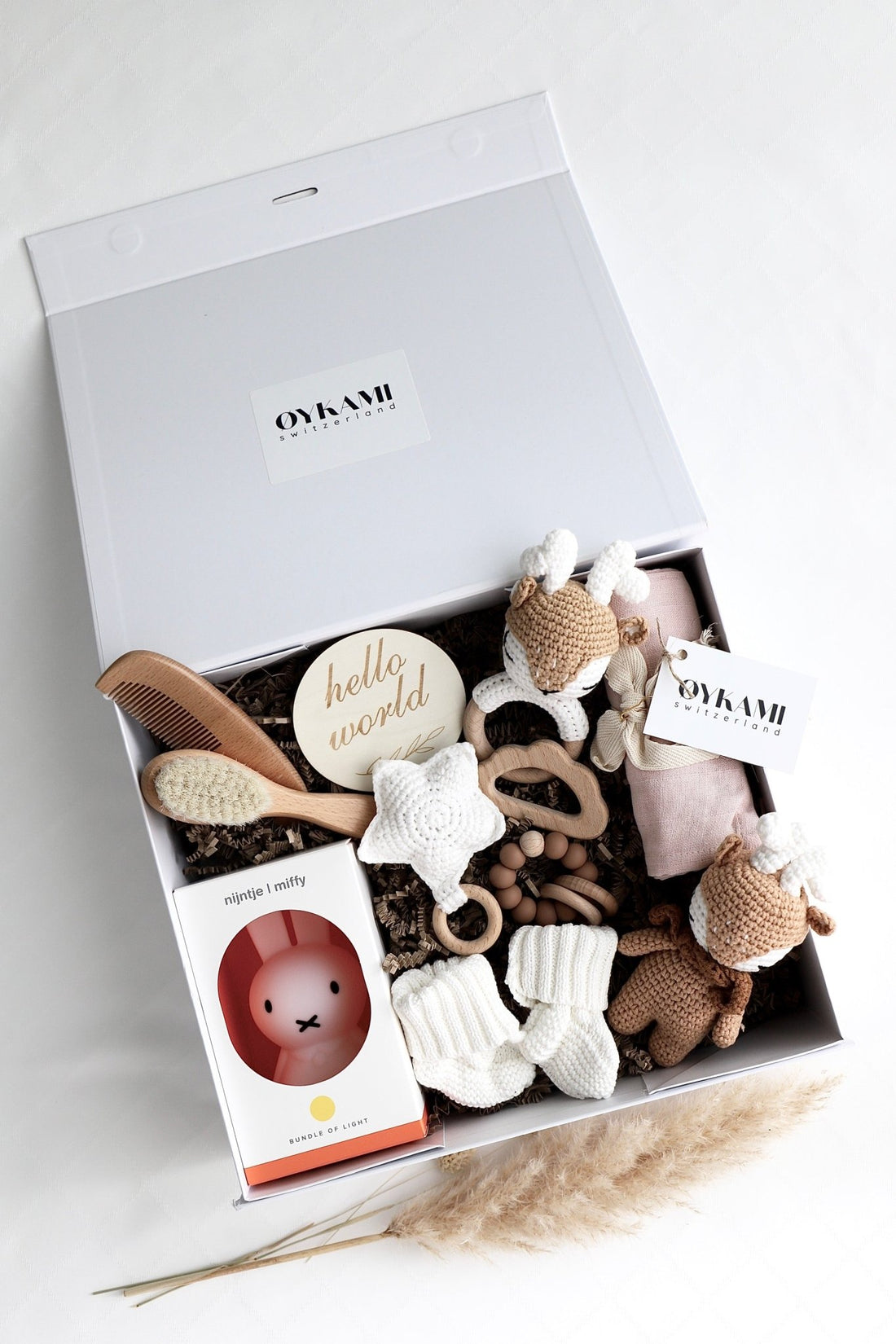 Baby Geschenkbox Mädchen weiss "Madeira" mit Miffy Nachtlicht und Elch - OYKAMI in a box