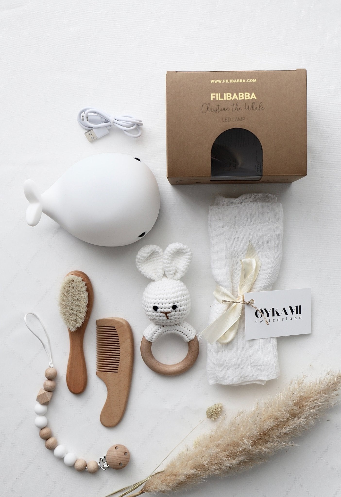 Baby Geschenkbox neutrale Farben "Athen" mit Wal Nachtlicht No. 3 - OYKAMI in a box