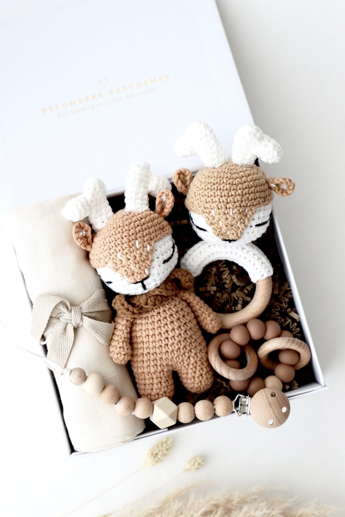 Baby Geschenkbox neutrale Farben "Chile" mit Elch - OYKAMI in a box