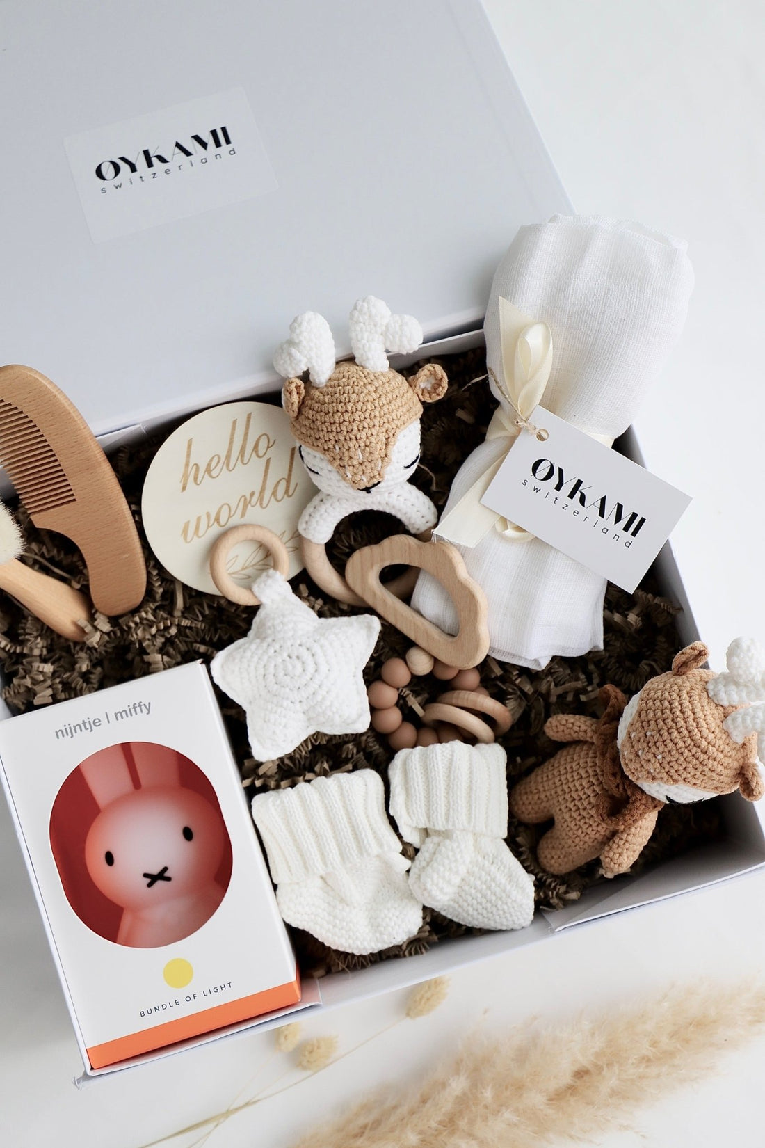 Baby Geschenkbox neutrale Farben "Madeira" mit Miffy Nachtlicht und Elch - OYKAMI in a box