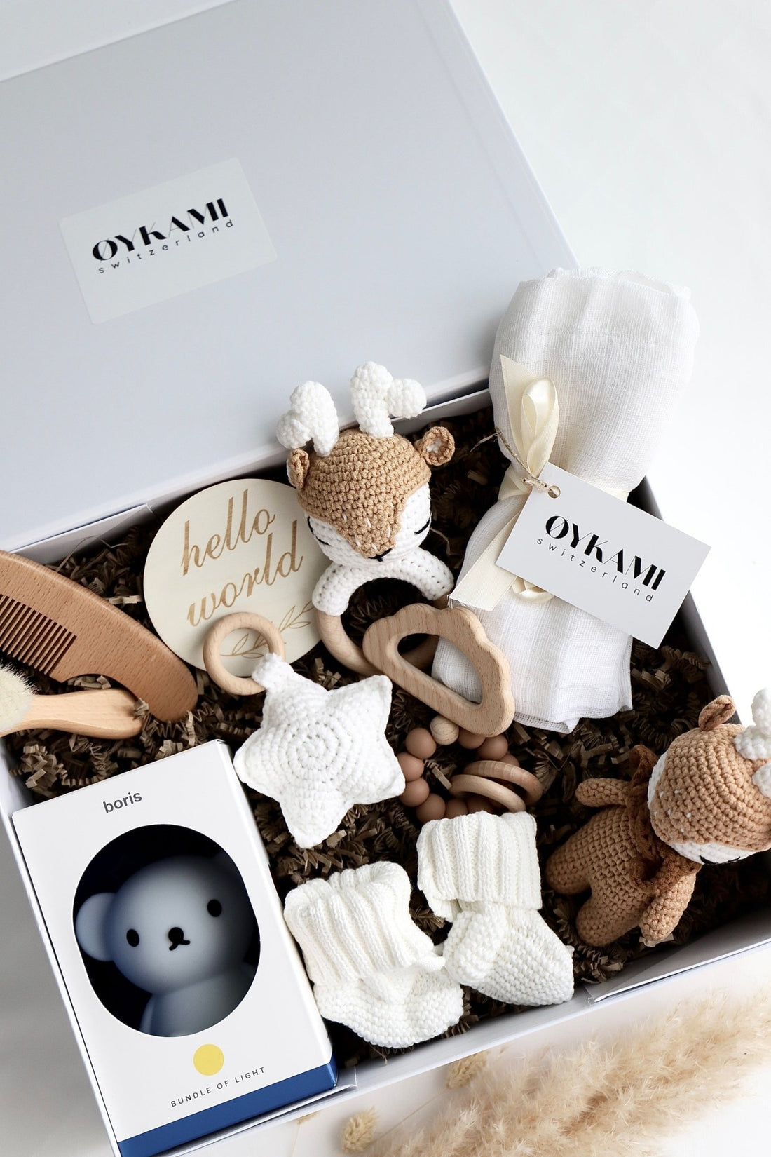 Baby Geschenkbox neutrale Farben "Toronto" mit Boris Nachtlicht und Elch - OYKAMI in a box