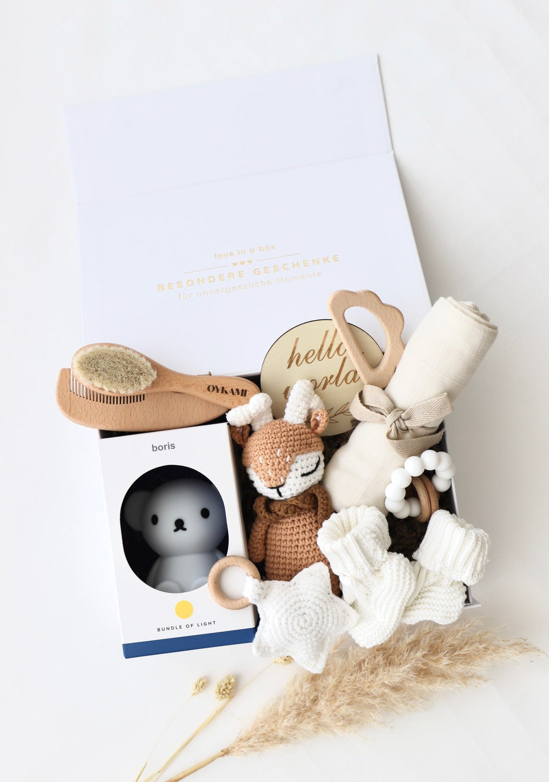 Baby Geschenkbox neutrale Farben "Toronto" mit Boris Nachtlicht und Elch - OYKAMI in a box
