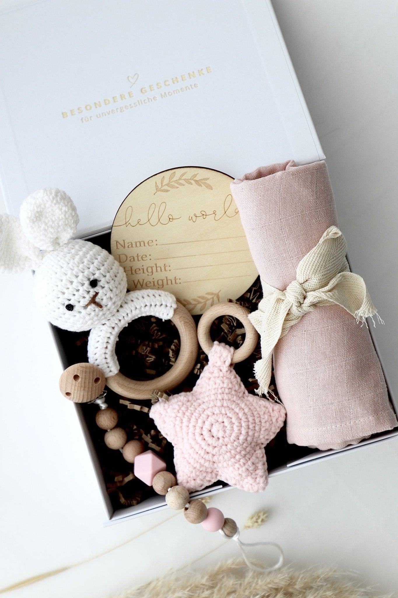 Baby Geschenkbox Rosa "Estland 2" mit Hase - OYKAMI in a box
