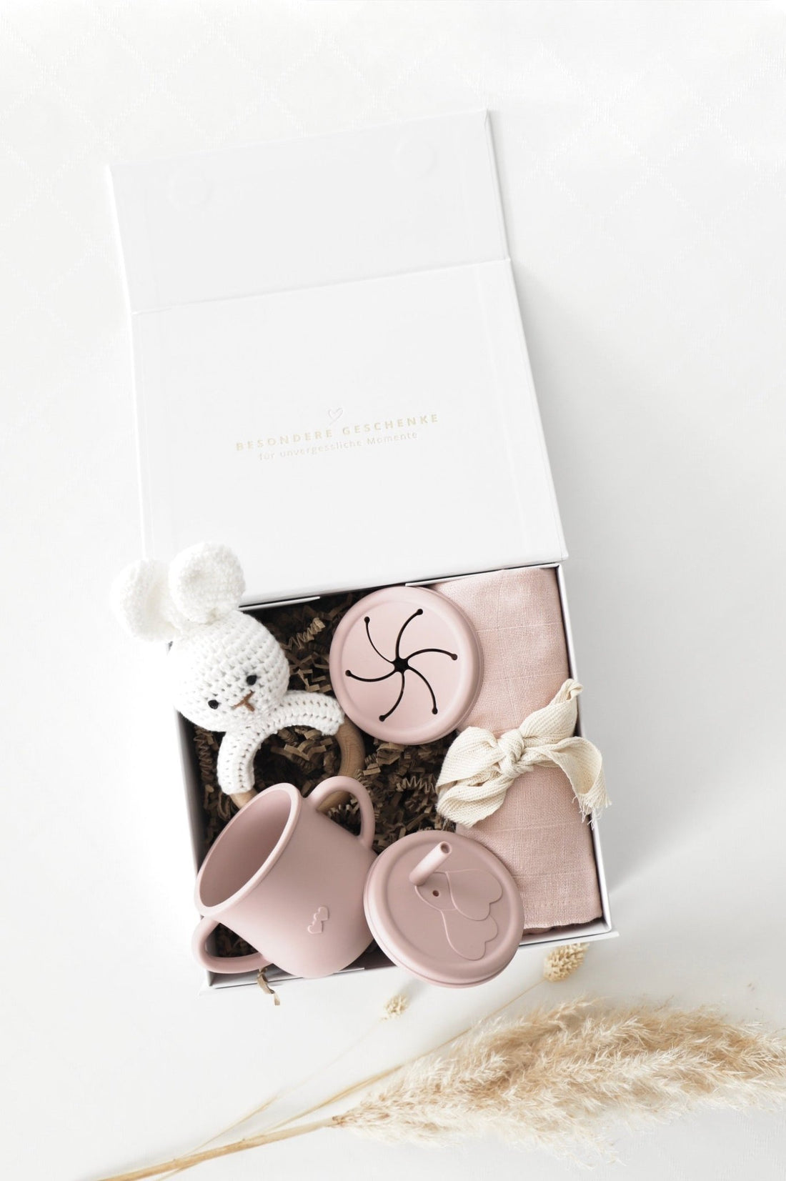 Baby Geschenkbox Rosa "Oslo" Hase - OYKAMI in a box