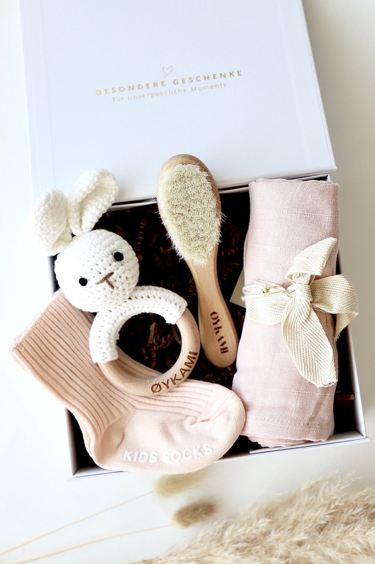 Baby Geschenkbox Rosa "Sizilien" Hase - OYKAMI in a box