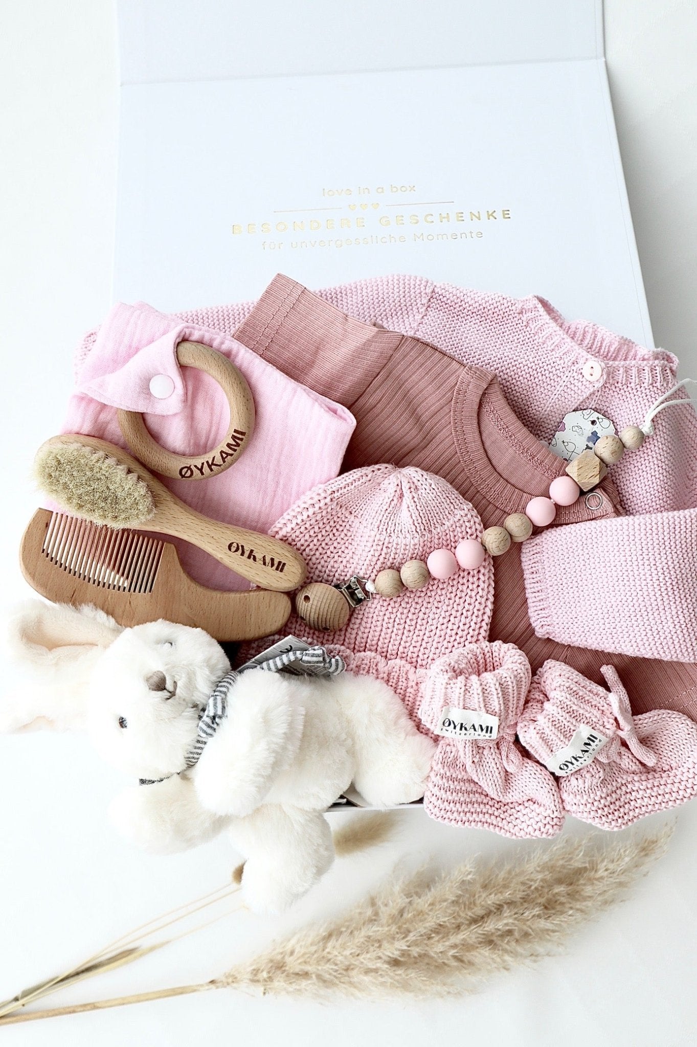 Baby Geschenkbox Rosa "Verona" Hase Weiss - OYKAMI in a box