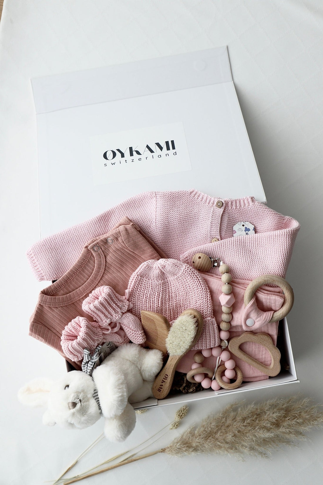 Baby Geschenkbox Rosa "Verona" Hase Weiss - OYKAMI in a box