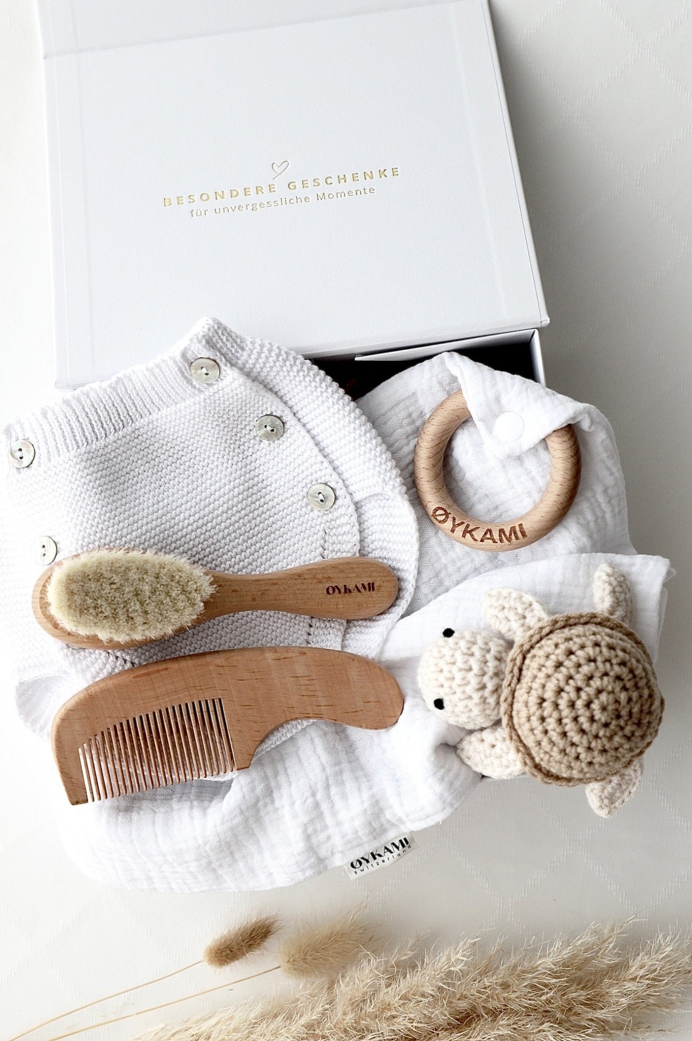 Baby Geschenkbox „Soft Beginnings“ Weiss - OYKAMI in a box