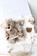 Baby Geschenkbox Teddy Lou Weiss - Heller Bär - OYKAMI in a box