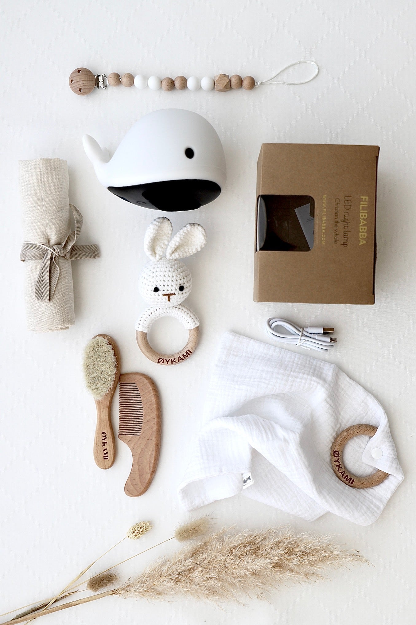 Baby Geschenkbox Weiss "Athen" mit Hase - OYKAMI in a box
