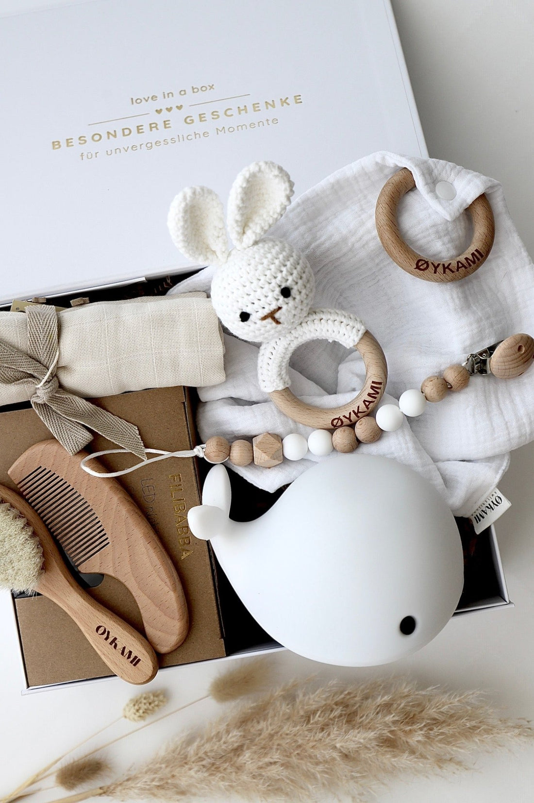Baby Geschenkbox Weiss "Athen" mit Hase - OYKAMI in a box