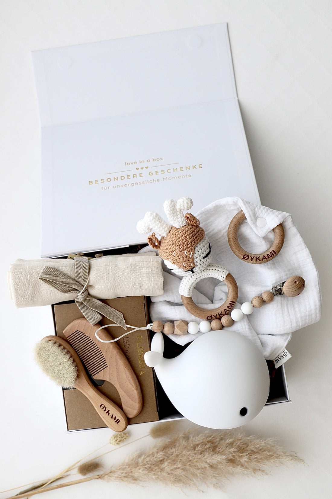 Baby Geschenkbox Weiss "Athen" mit Hirsch - OYKAMI in a box