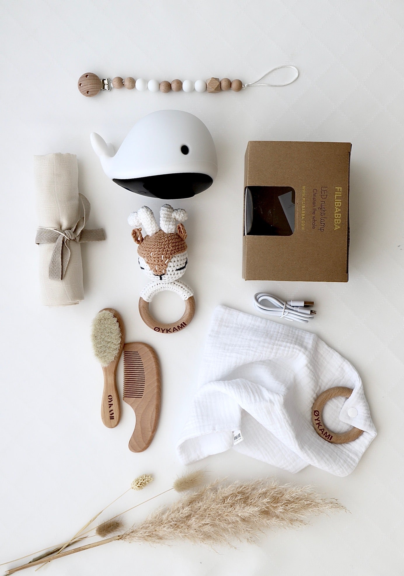 Baby Geschenkbox Weiss "Athen" mit Hirsch - OYKAMI in a box