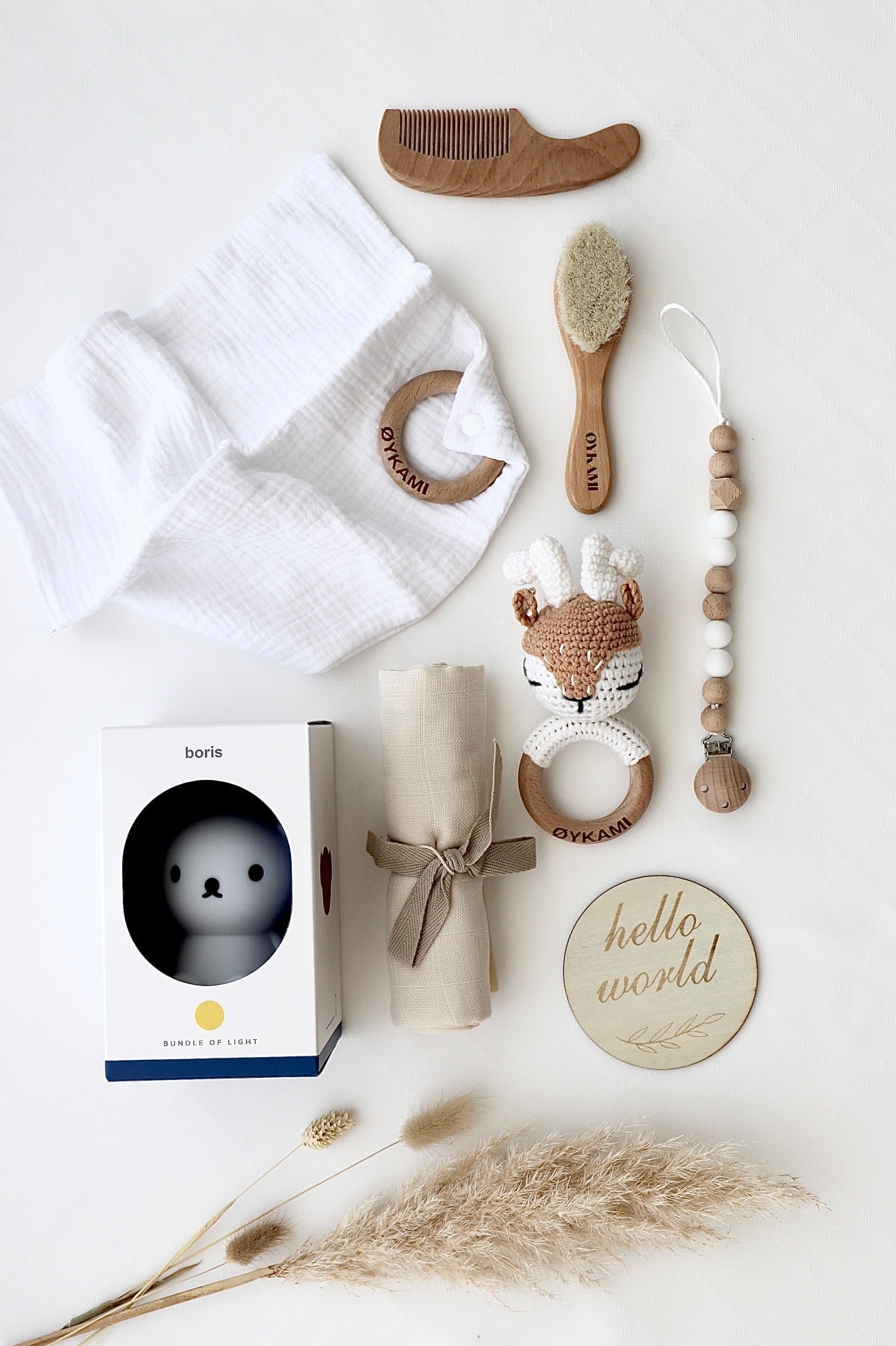 Baby Geschenkbox Weiss "Casablanca" mit Hirsch - OYKAMI in a box