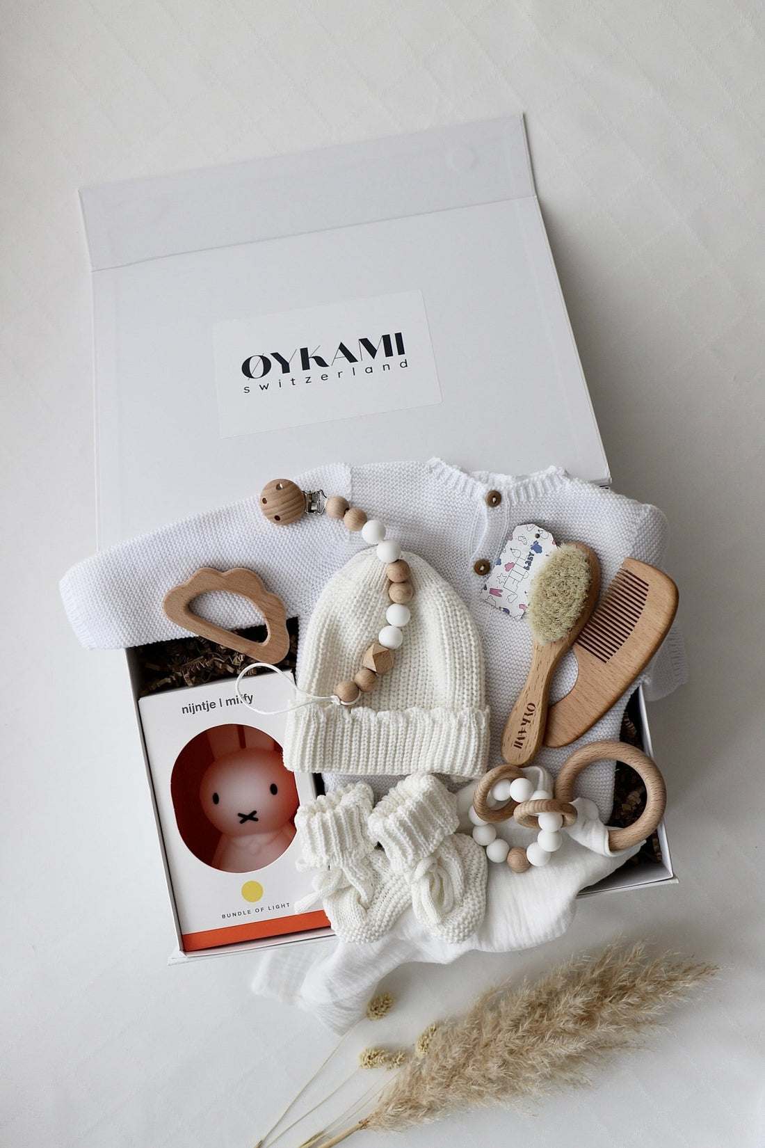 Baby Geschenkbox Weiss "Como" Nachtlicht Miffy - OYKAMI in a box