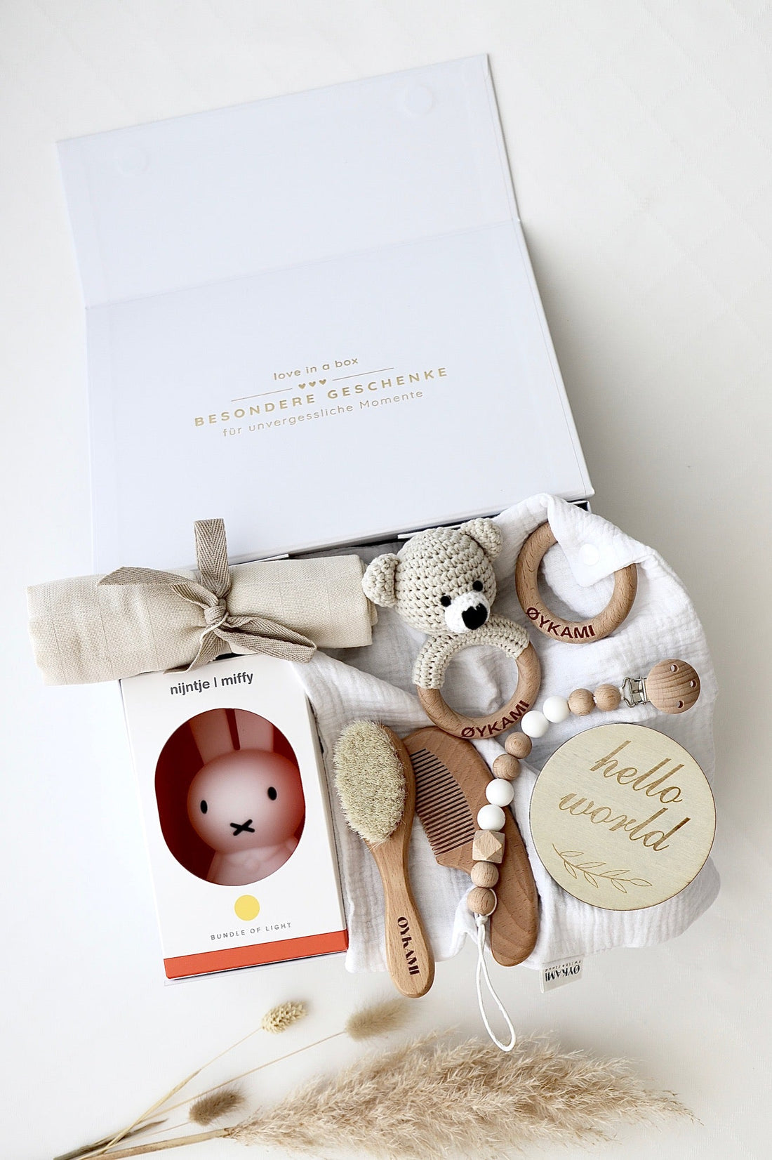 Baby Geschenkbox Weiss Miffy "Casablanca" mit Bär hell - OYKAMI in a box
