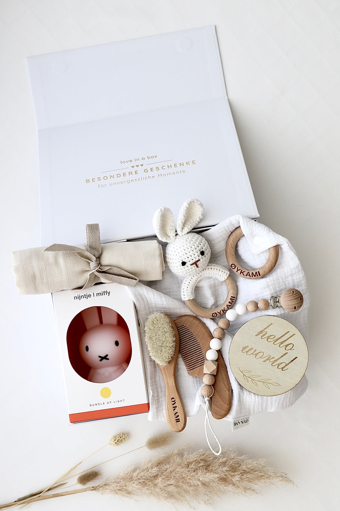 Baby Geschenkbox Weiss Miffy "Casablanca" mit Hase - OYKAMI in a box