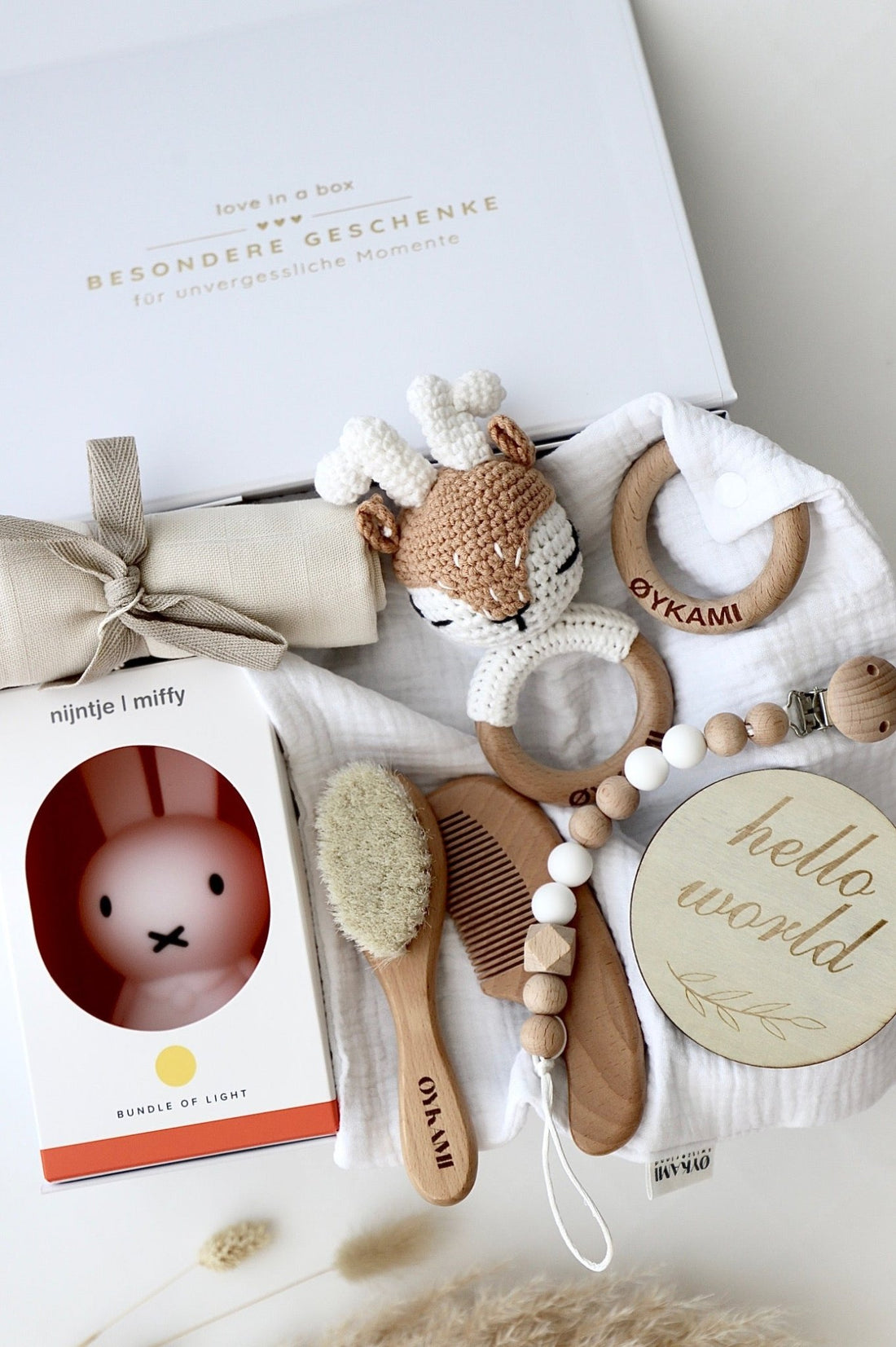 Baby Geschenkbox Weiss Miffy "Casablanca" mit Hirsch - OYKAMI in a box