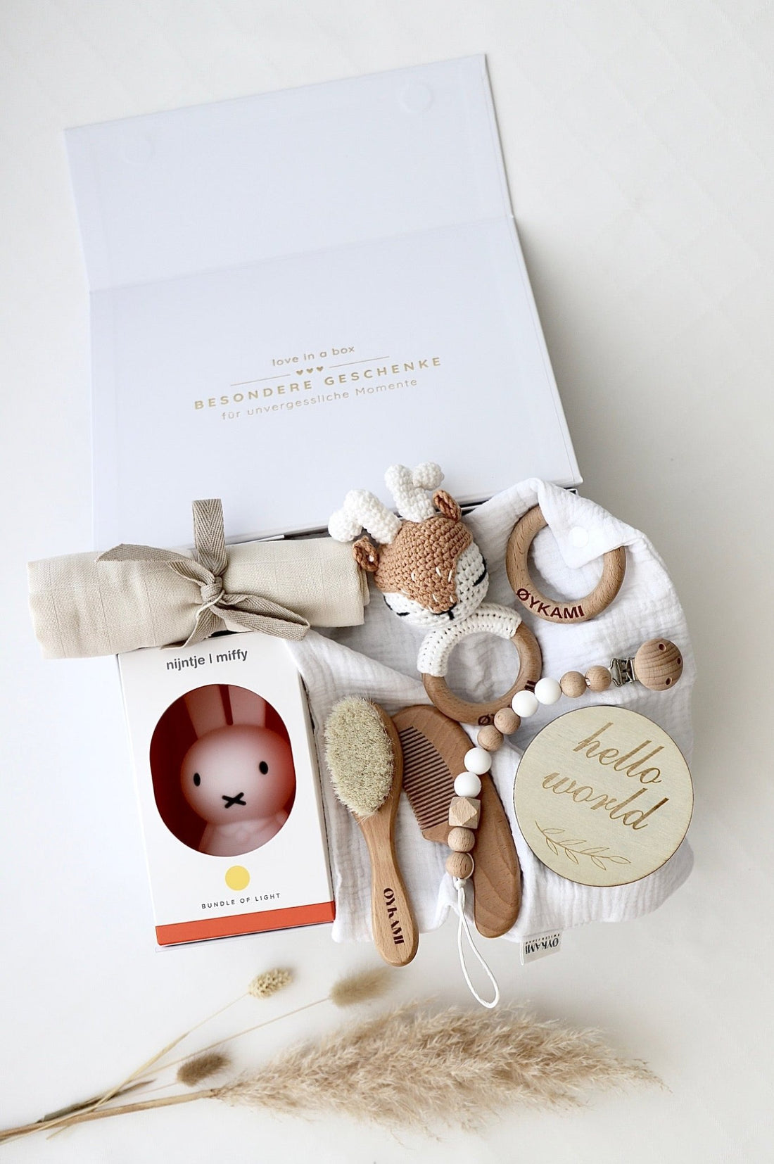 Baby Geschenkbox Weiss Miffy "Casablanca" mit Hirsch - OYKAMI in a box