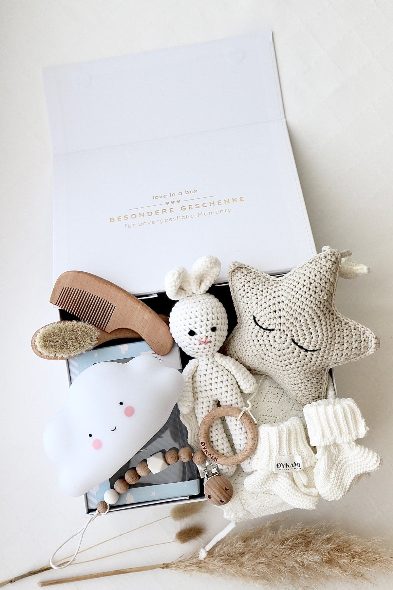 Baby Geschenkbox Weiss "Orlando" mit Wolke Nachtlicht - OYKAMI in a box