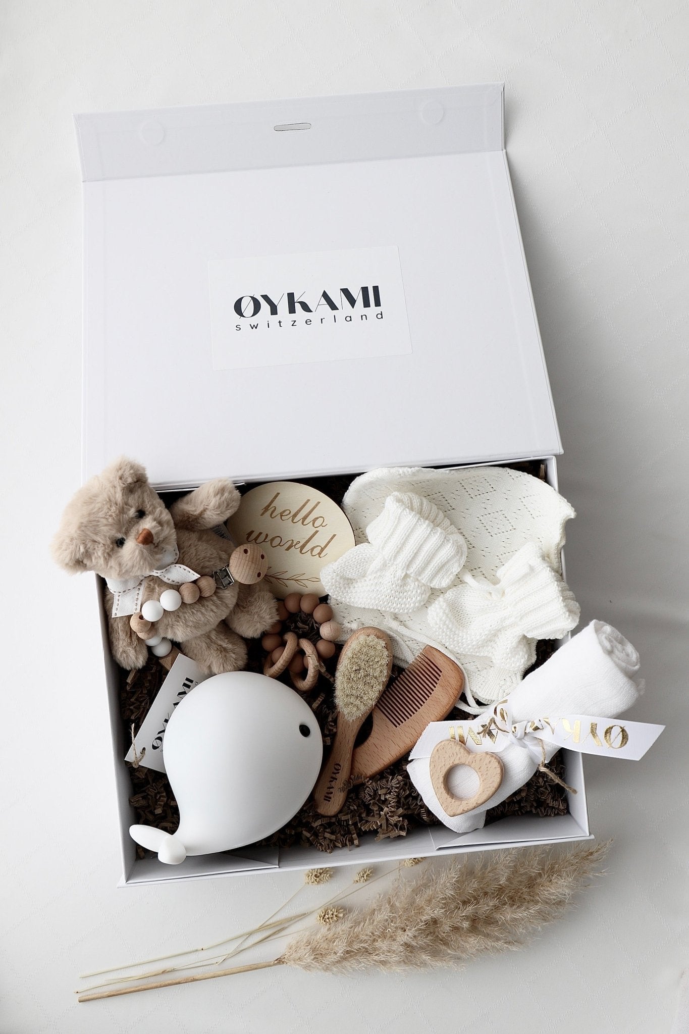 Baby Geschenkbox Weiss "Paris" Bär Braun - OYKAMI in a box