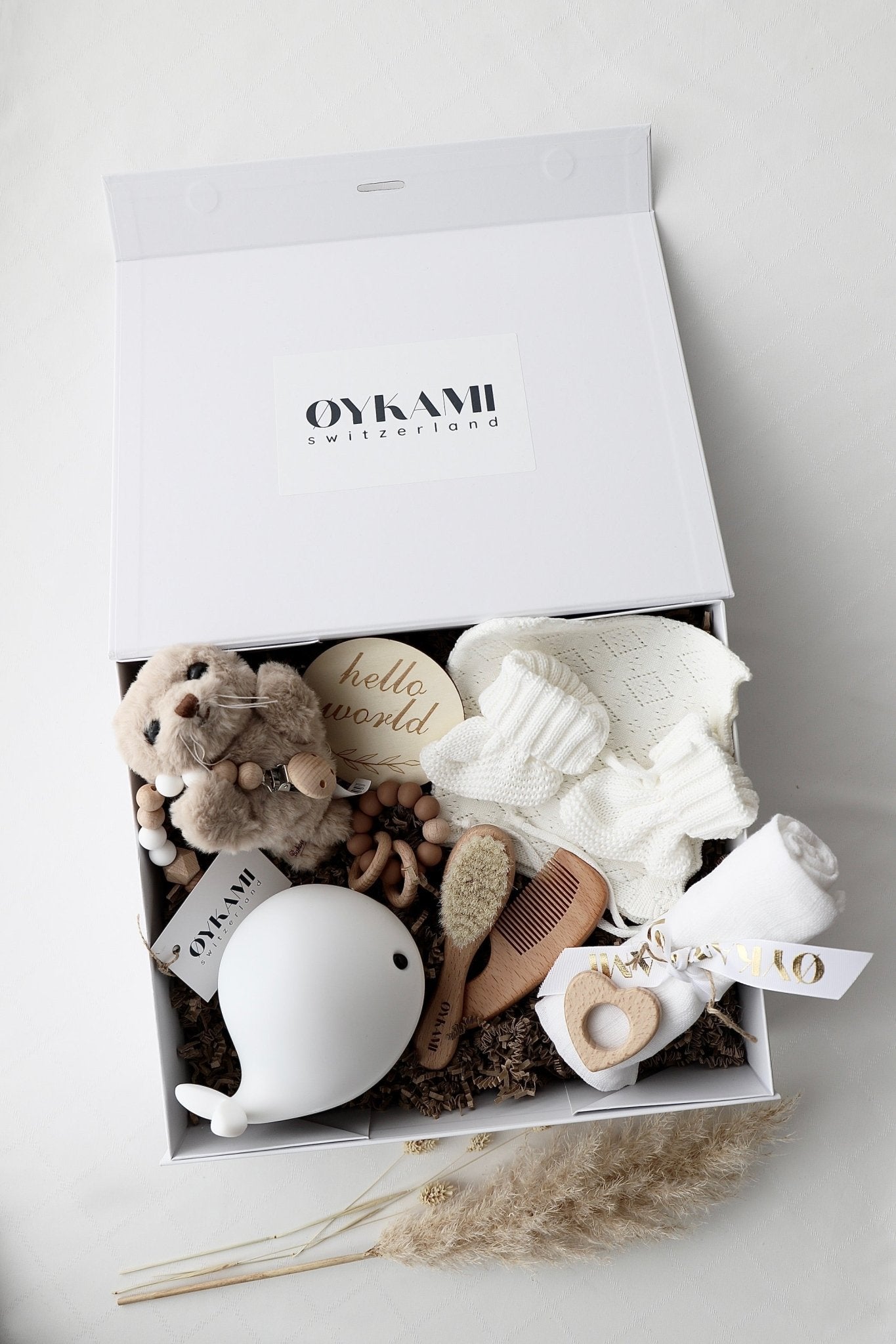 Baby Geschenkbox Weiss "Paris" Robbe Braun - OYKAMI in a box