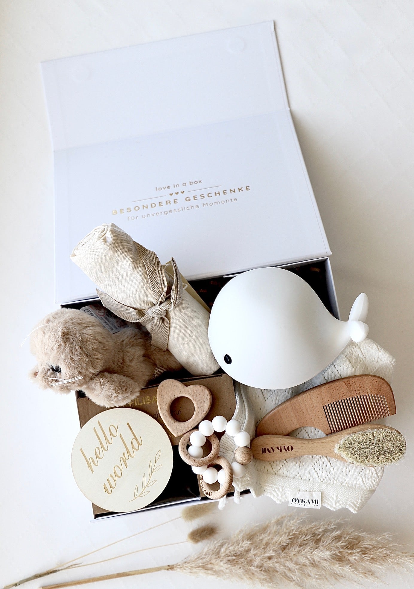Baby Geschenkbox Weiss "Paris" Robbe Braun - OYKAMI in a box