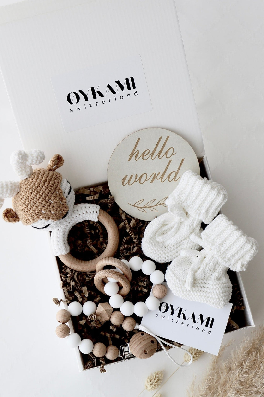 Baby Geschenkbox Weiss "Phoenix" Elch - OYKAMI in a box