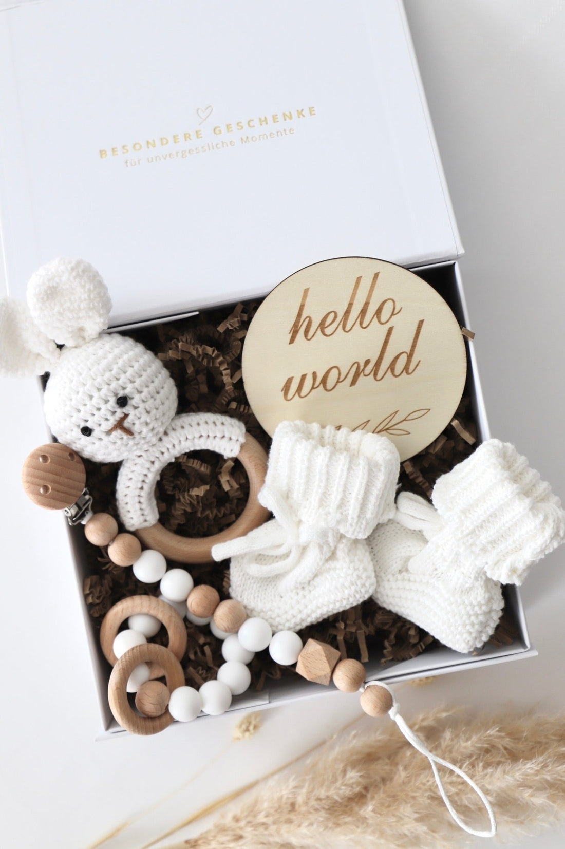 Baby Geschenkbox Weiss "Phoenix" Hase - OYKAMI in a box