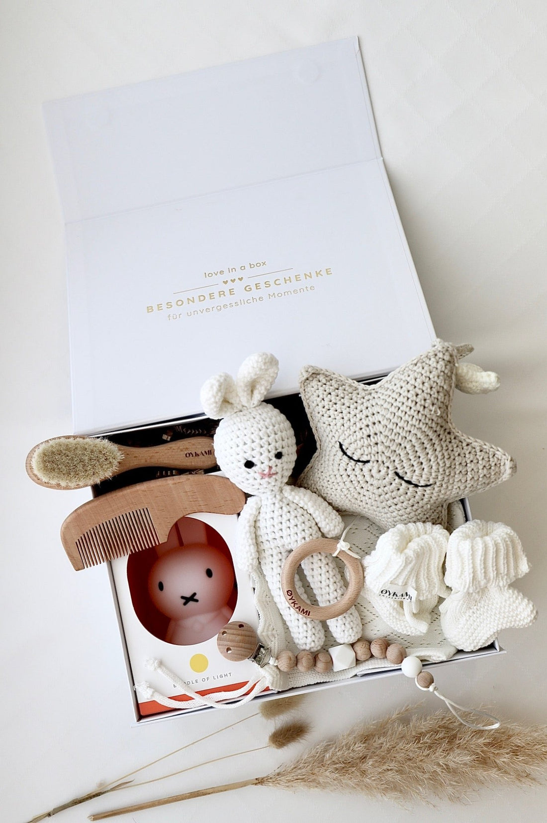 Baby Geschenkbox Weiss "Savannah" mit Miffy Nachtlicht - OYKAMI in a box