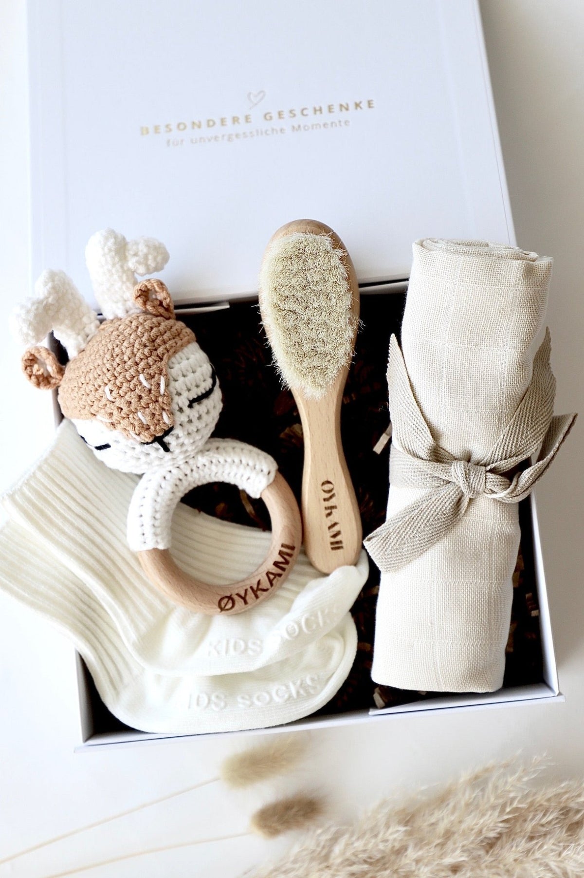 Baby Geschenkbox Weiss "Sizilien" Elch - OYKAMI in a box