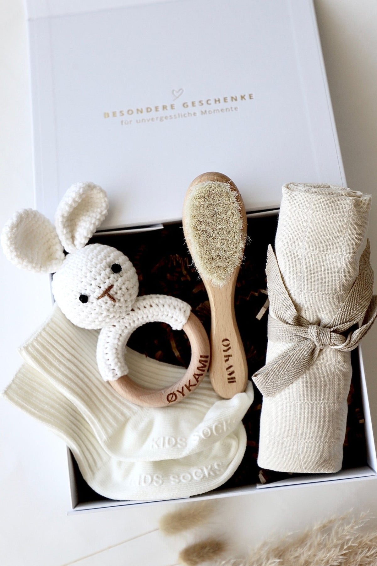 Baby Geschenkbox Weiss "Sizilien" Hase - OYKAMI in a box