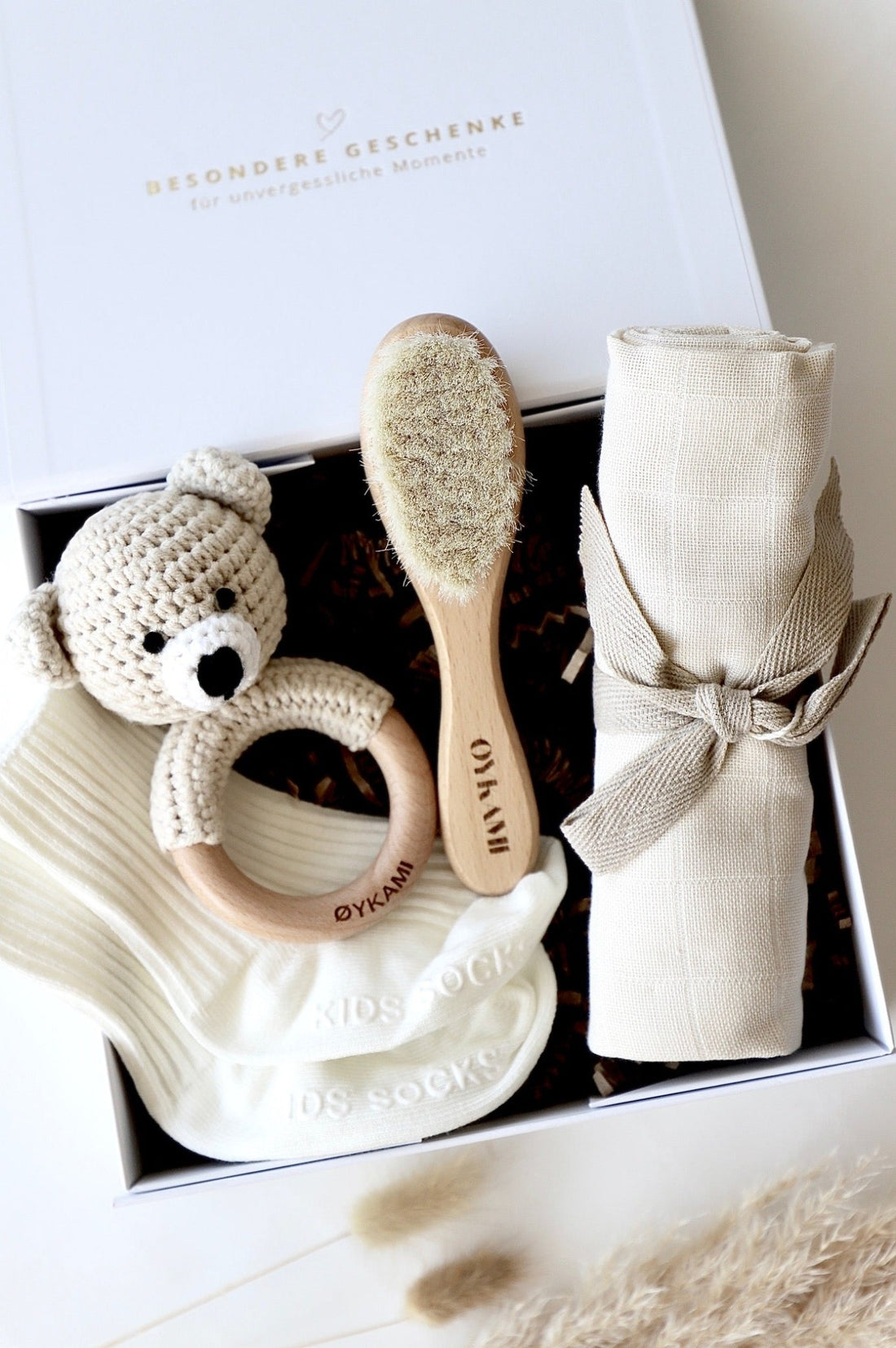 Baby Geschenkbox Weiss "Sizilien" heller Bär - OYKAMI in a box