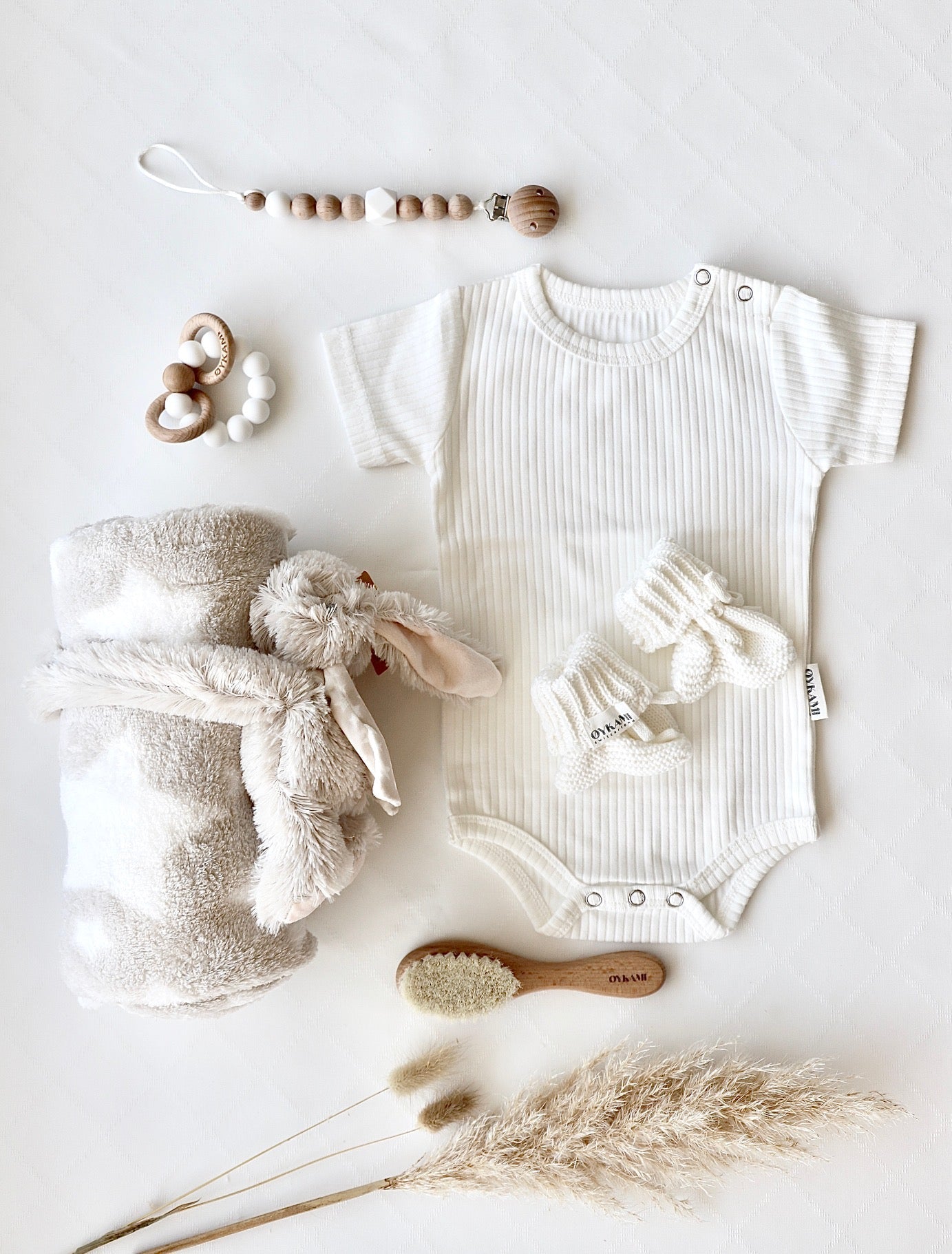 Baby Geschenkbox Weiss "Venezia" mit Hase - OYKAMI in a box