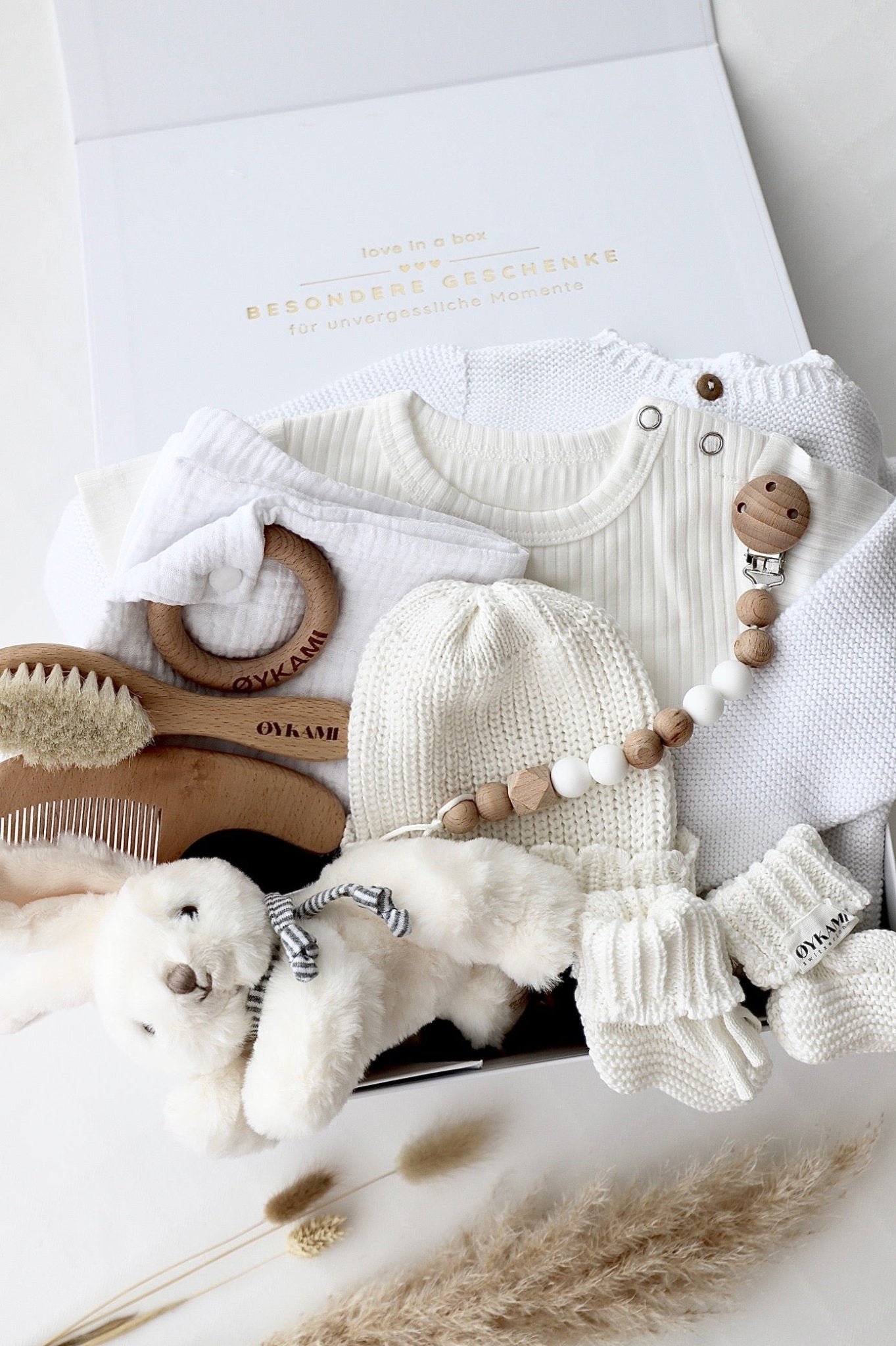 Baby Geschenkbox Weiss "Verona" Hase Weiss - OYKAMI in a box
